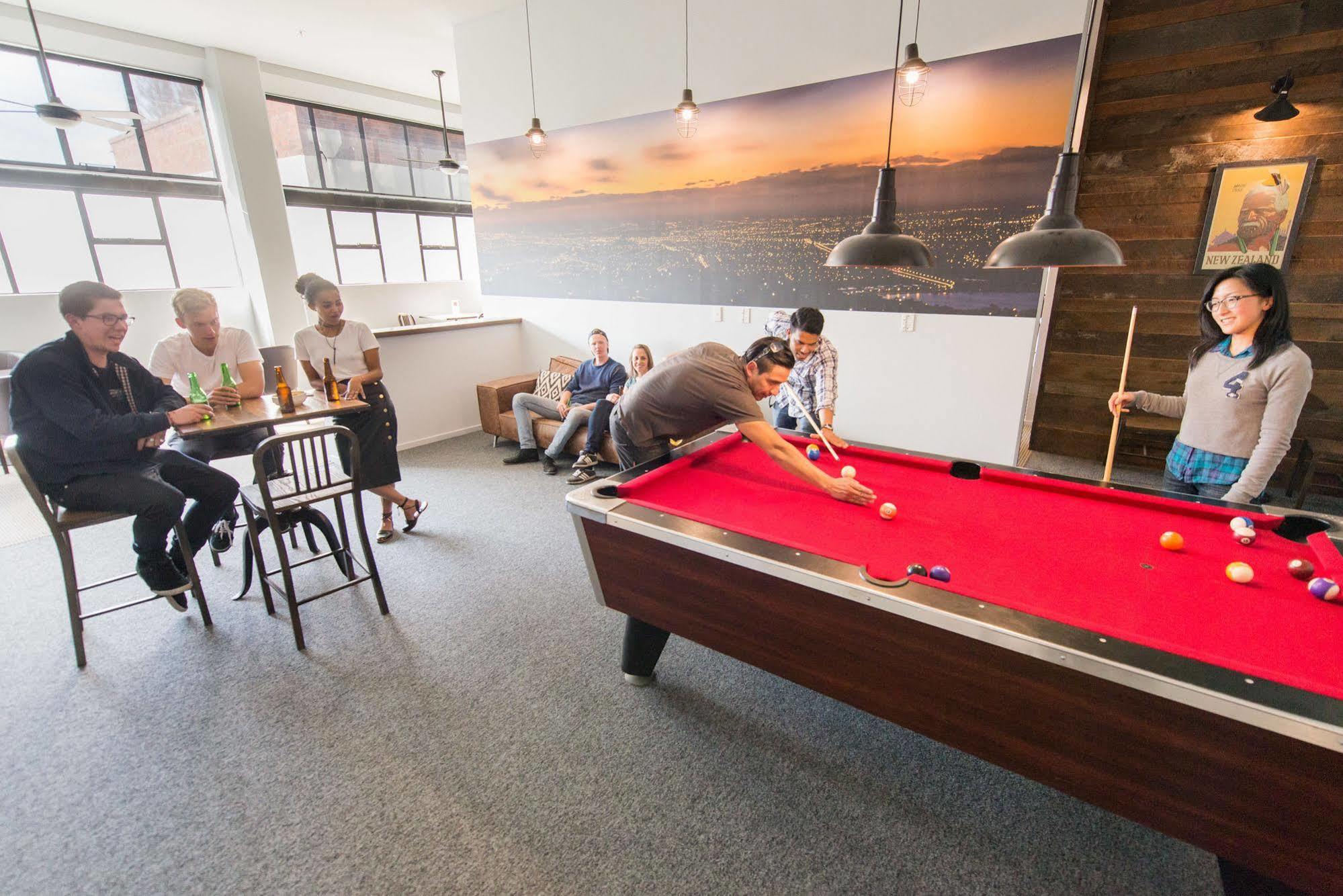 Urbanz Hostel Christchurch Buitenkant foto The pool table at the company headquarters